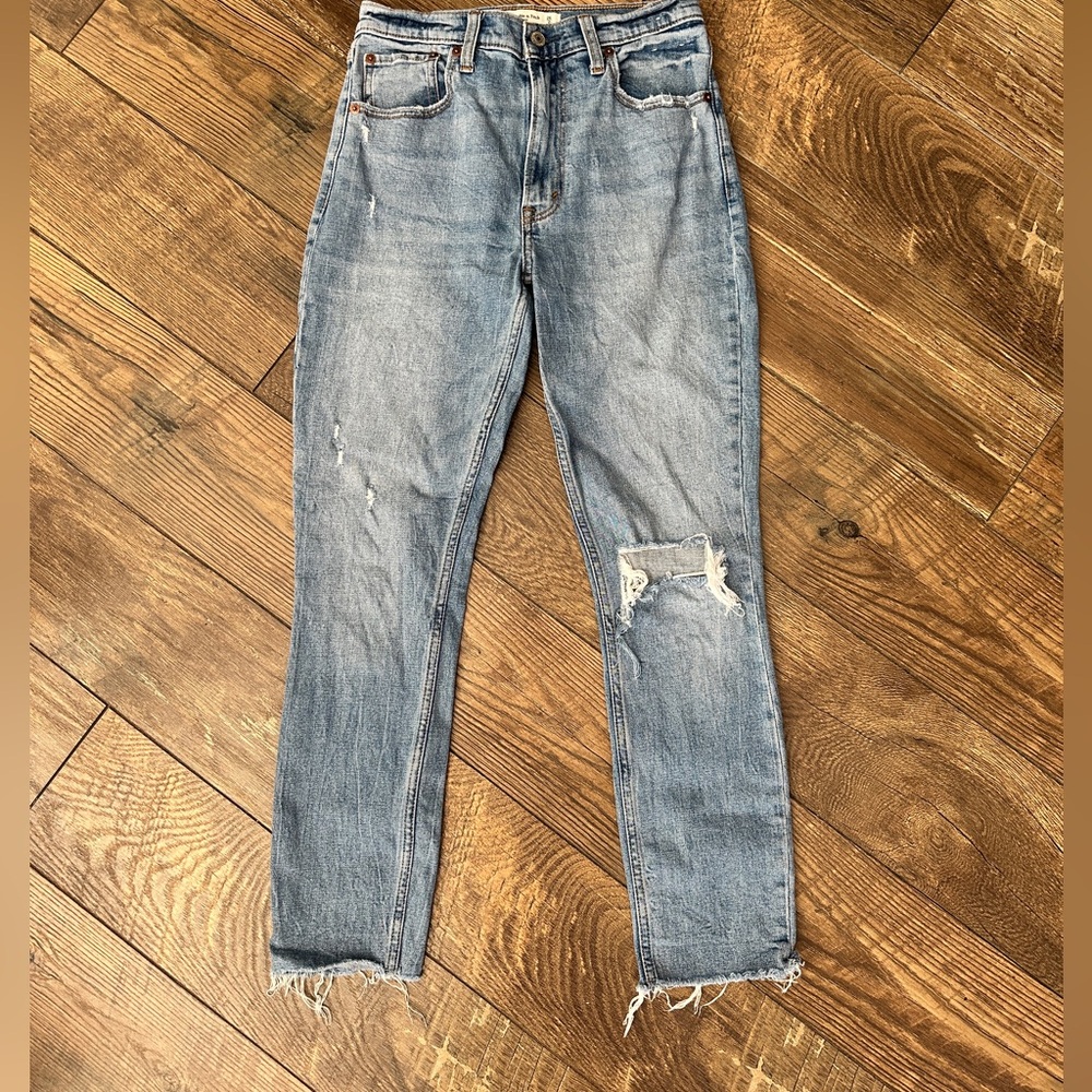 Abercrombie the skinny high rise jean